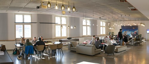 Foto 73 von 121: BASECAMP Themenwoche: „WAKE UP!“ Cybermobbing Workshop (29.10.2021)