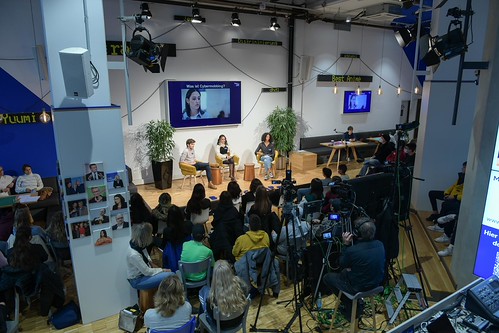 Foto 37 von 121: BASECAMP Themenwoche: „WAKE UP!“ Cybermobbing Workshop (29.10.2021)