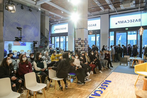 Foto 16 von 121: BASECAMP Themenwoche: „WAKE UP!“ Cybermobbing Workshop (29.10.2021)