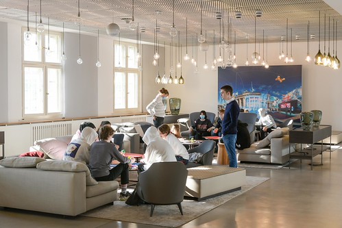 Foto 74 von 121: BASECAMP Themenwoche: „WAKE UP!“ Cybermobbing Workshop (29.10.2021)