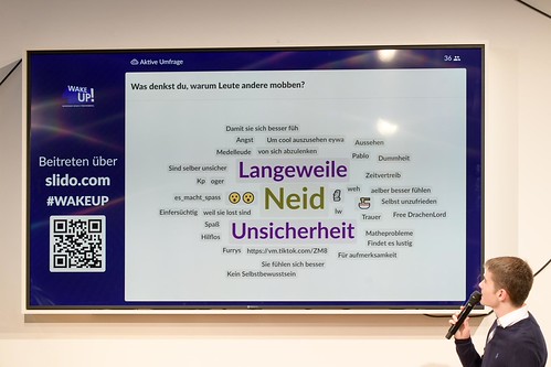 Foto 52 von 121: BASECAMP Themenwoche: „WAKE UP!“ Cybermobbing Workshop (29.10.2021)