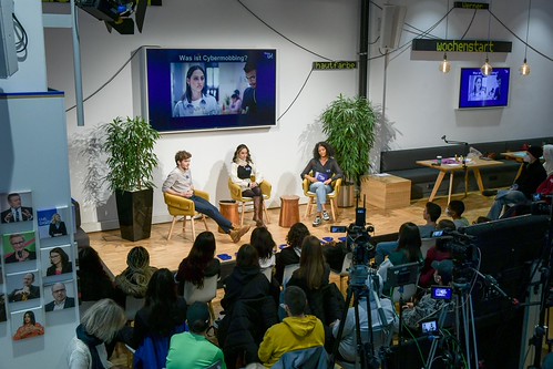 Foto 36 von 121: BASECAMP Themenwoche: „WAKE UP!“ Cybermobbing Workshop (29.10.2021)