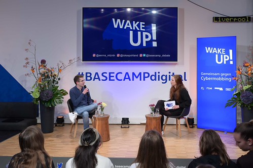 Foto 11 von 31: BASECAMP Themenwoche: Digitale Gewalt gegen Mädchen und junge Frauen (10.10.2022)