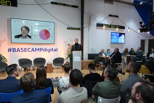 Foto 22 von 40: BASECAMP Themenwoche: Regieren in der Dauerkrise – Die Fortschrittskoalition nach einem Jahr (14.10.2022)