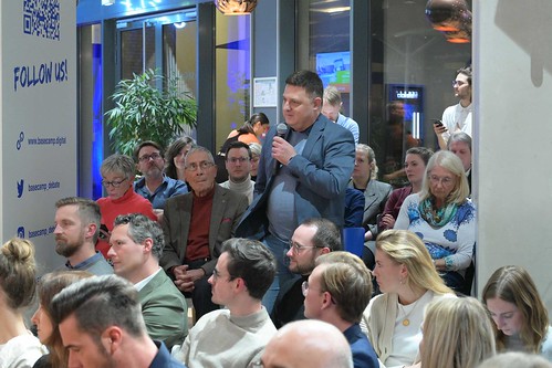 Foto 1 von 40: BASECAMP Themenwoche: Regieren in der Dauerkrise – Die Fortschrittskoalition nach einem Jahr (14.10.2022)