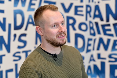 Foto 25 von 51: BASECAMP FishBowl: Jugenddialog 2.0 über den Einfluss von TikTok, Instagram & Co. auf unsere Demokratie (10.09.2024)