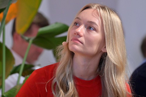 Foto 45 von 51: BASECAMP FishBowl: Jugenddialog 2.0 über den Einfluss von TikTok, Instagram & Co. auf unsere Demokratie (10.09.2024)