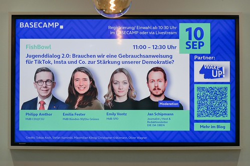 Foto 26 von 51: BASECAMP FishBowl: Jugenddialog 2.0 über den Einfluss von TikTok, Instagram & Co. auf unsere Demokratie (10.09.2024)