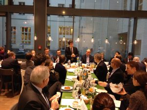 Michael Mandel Michael Mandel bei seinem Vortrag im BASE_camp