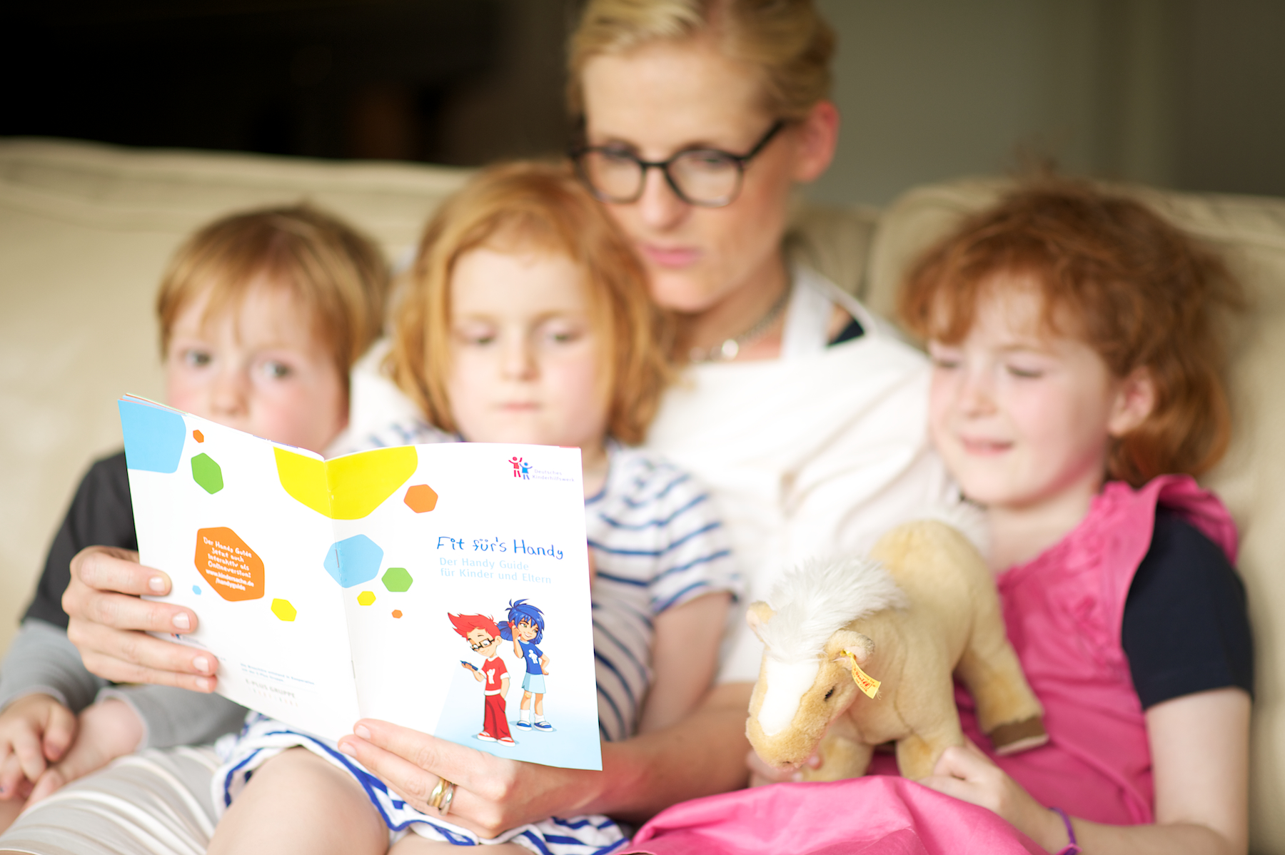 Der Handy Guide nimmt Kinder und Eltern an die Hand