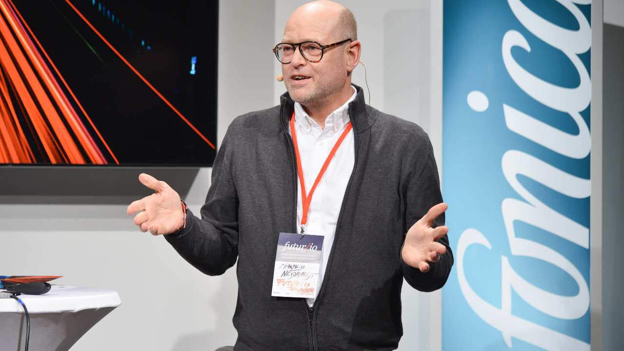 Harald Neidhardt bei der Eröffnung von futur/io im Telefónica BASECAMP | Foto: Henrik Andree