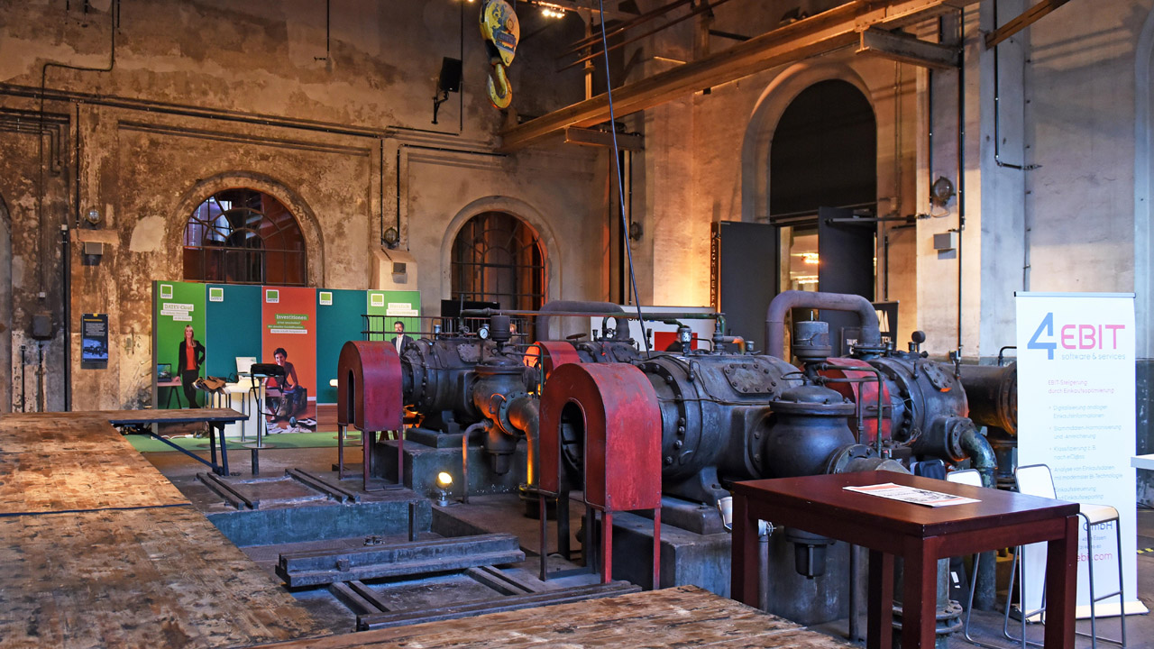 Handelsblatt-Industriegipfel in einem alten Stahlwerk. | Foto: Foto Vogt GmbH für Euroforum